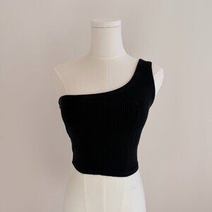 SHEIN Women's Black Crop-top